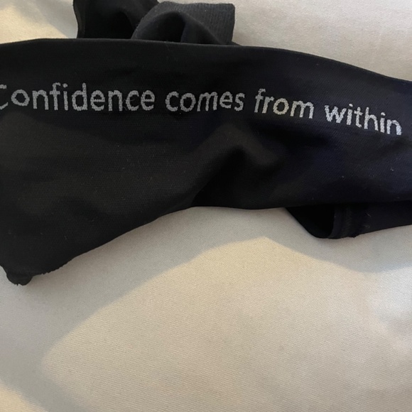 Yummie size M bra top - Picture 6 of 7